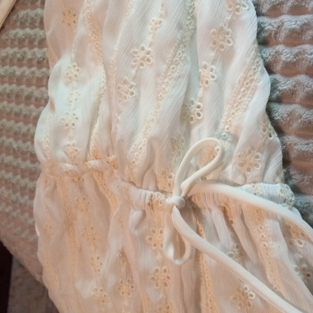 BEAUTIFUL ROMPER - Picture 12 of 12
